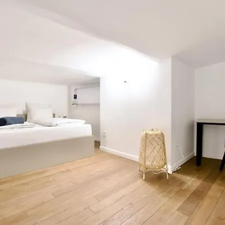 Premium By Hi5- Rökk Szilárd * Budapest
